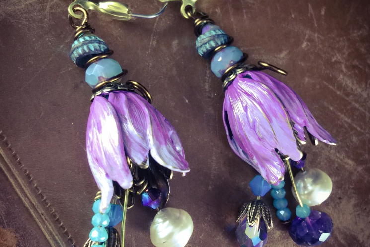 Light Violet Ombre affect tulip Swarovski crystal pearl and turquoise earrings