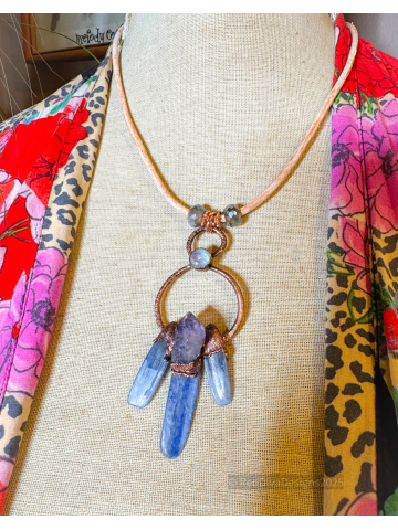 Blue Kyanite & Amethyst Necklace too Blue Kyanite & Amethyst Necklace too