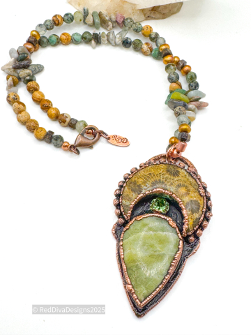 Meadow by the sea Necklace